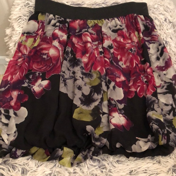 Maurices Colored Floral Skirt with Bubble Bottom. - Picture 5 of 8